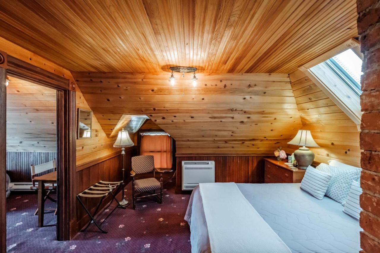 Mamere'S Guest House Monmouth Esterno foto
