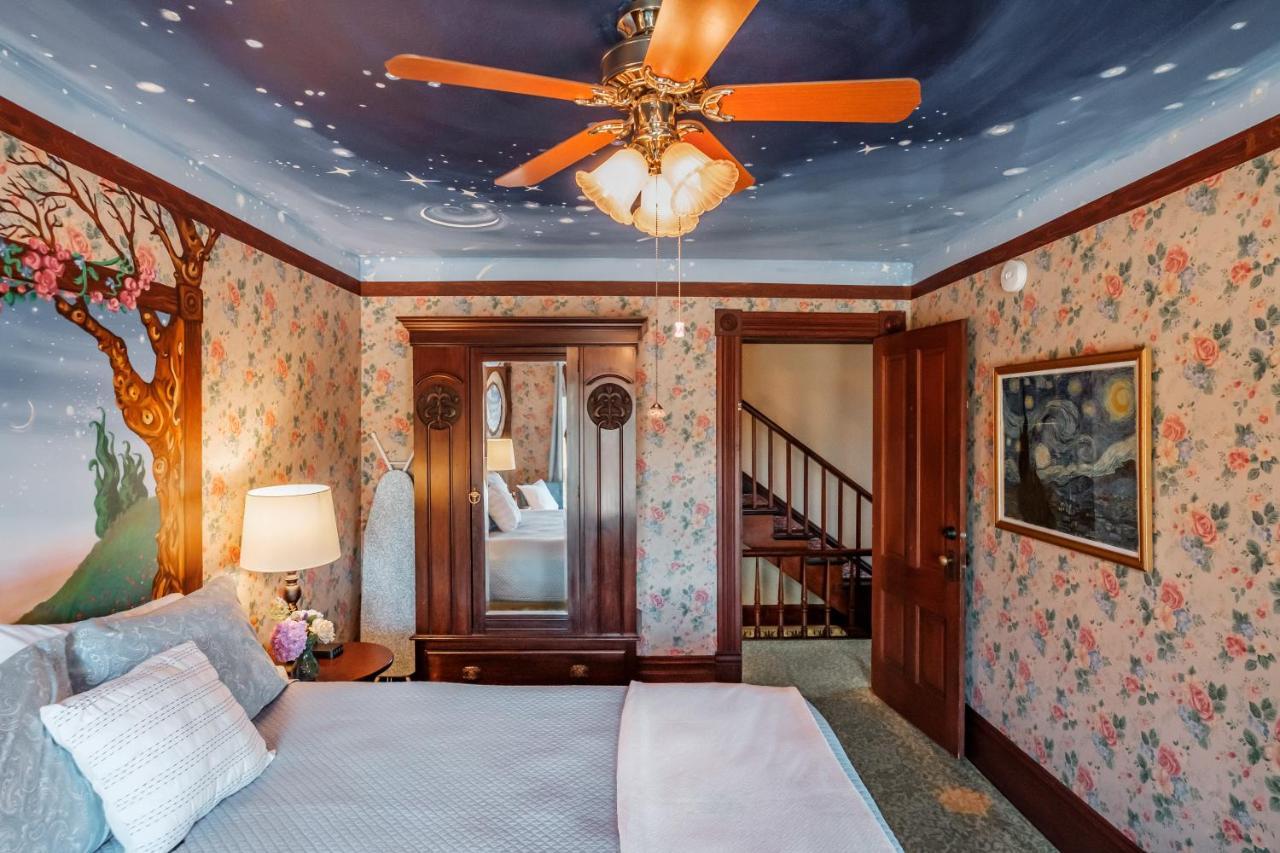 Mamere'S Guest House Monmouth Esterno foto